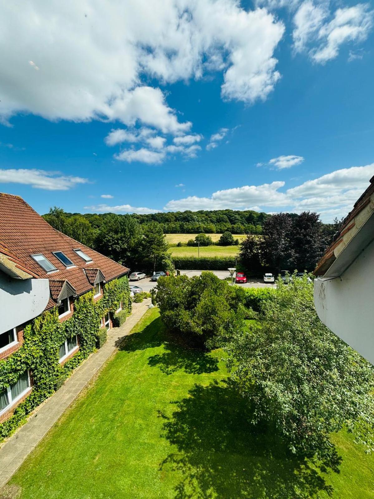 Donnington Valley Hotel, Golf & Spa Newbury  Dış mekan fotoğraf