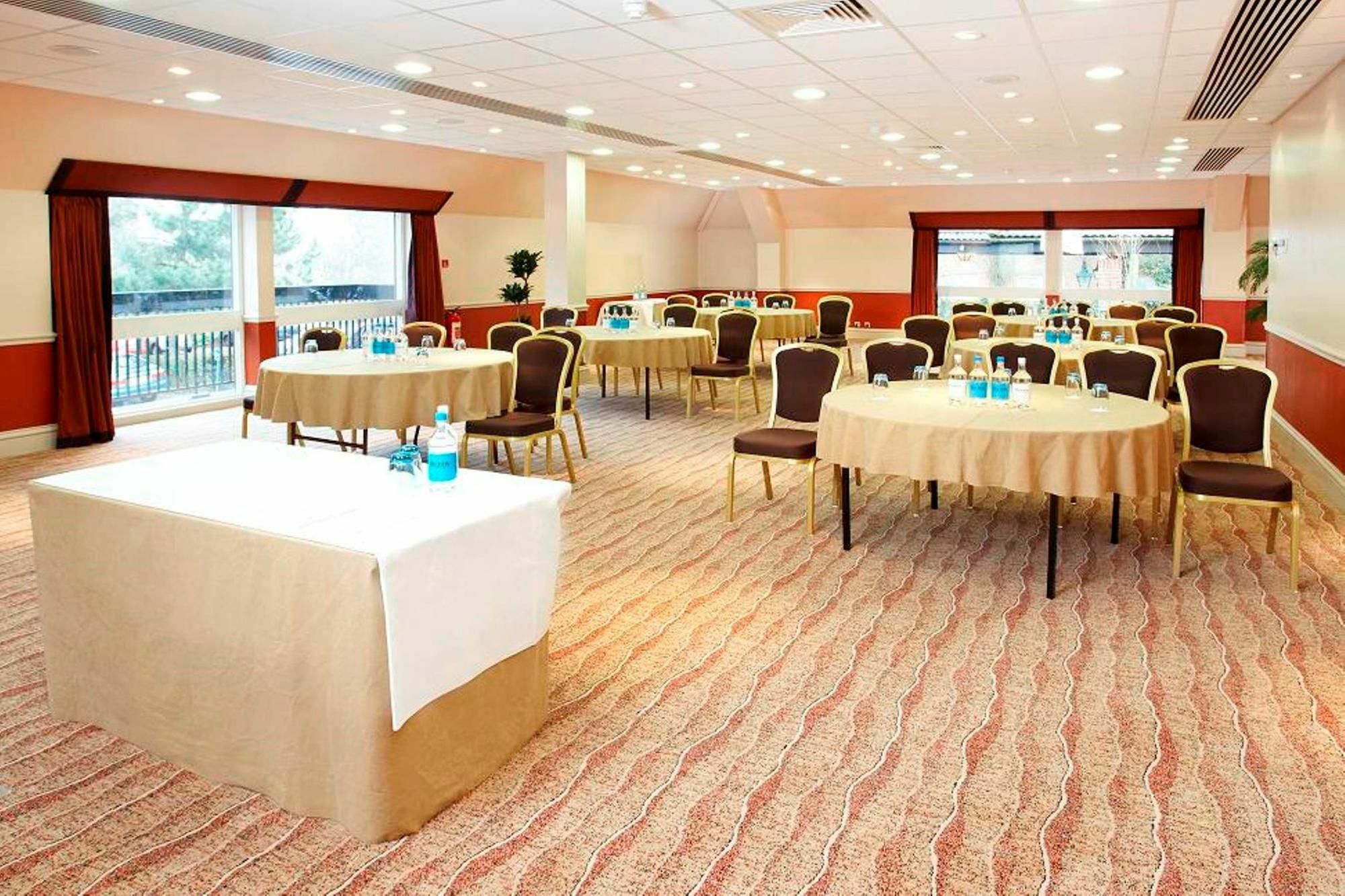 Donnington Valley Hotel, Golf & Spa Newbury  Dış mekan fotoğraf